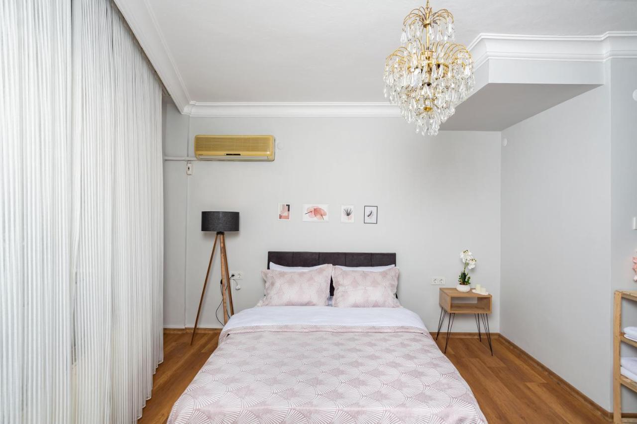 8 Rooms House Balcova ภายนอก รูปภาพ
