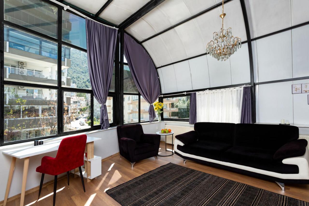 8 Rooms House Balcova ภายนอก รูปภาพ