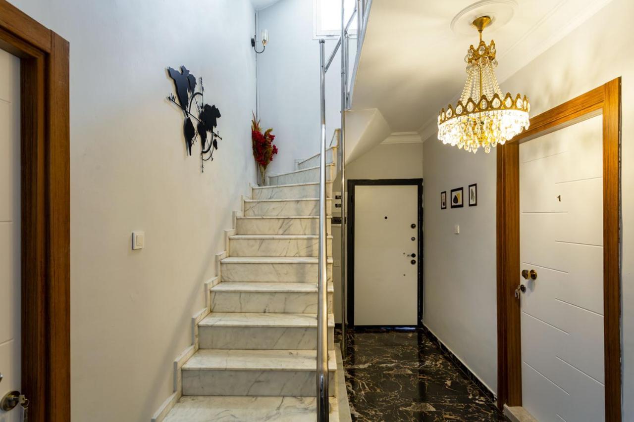 8 Rooms House Balcova ภายนอก รูปภาพ