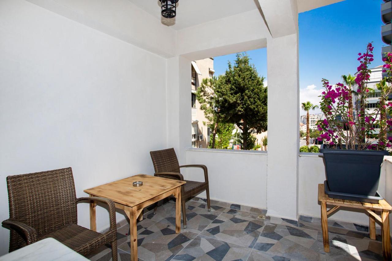 8 Rooms House Balcova ภายนอก รูปภาพ